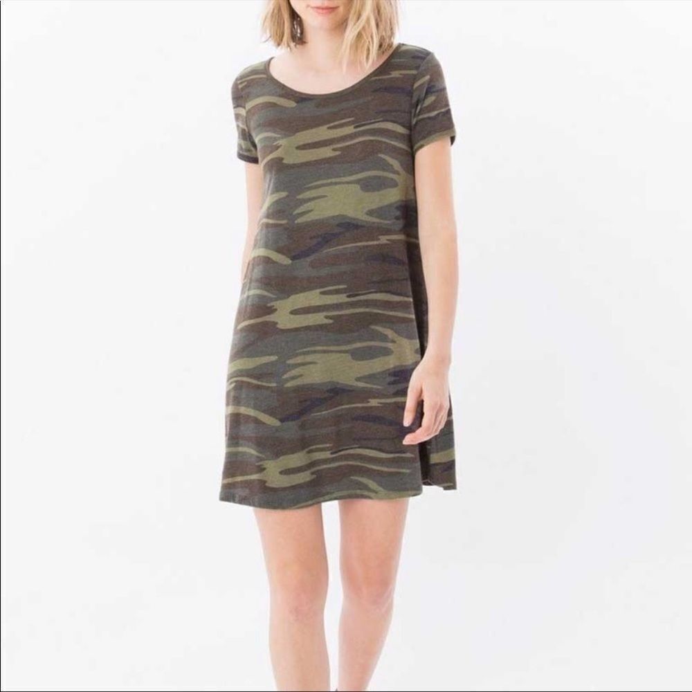 Z Supply Connor Camo Scoop Neck Short Sleeve Flair T-Shirt Dress, Small